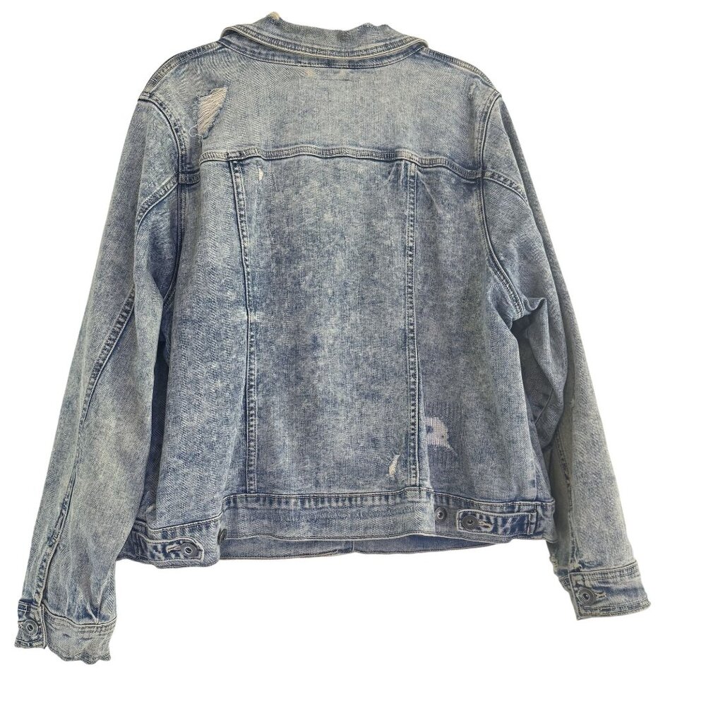 Torrid Destructed Denim Jean Jacket Womens Light Wash Trucker Distress Size 3X - Picture 2 of 11